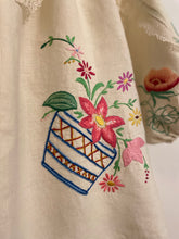 Load image into Gallery viewer, The Vintage Rosa, Flower Basket