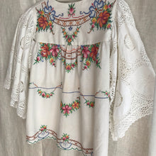 Load image into Gallery viewer, Mithra Folk Smock Blouse, Crochet linen
