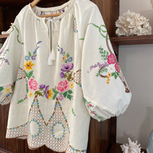 Load image into Gallery viewer, The Vintage Millie Linen Blouse