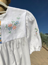 Load image into Gallery viewer, Mithra Folk Smock Blouse, White