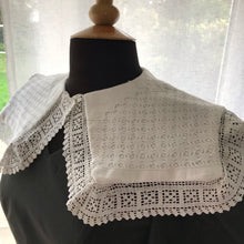 Load image into Gallery viewer, Vintage prairie collar, white embroidered linen, crochet trim