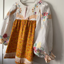 Load image into Gallery viewer, The Frankie, vintage smock blouse, 60s swirl