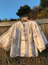 Load image into Gallery viewer, Mithra Smock Blouse, Crochet Crop Circle linen