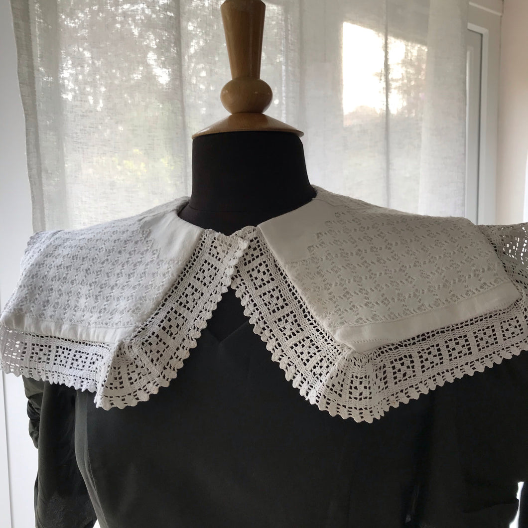 Vintage prairie collar, white embroidered linen, crochet trim