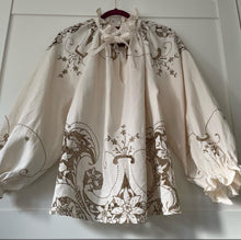 Load image into Gallery viewer, The Vintage Rosa, Madeira Ecru Linen