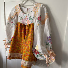 Load image into Gallery viewer, The Frankie, vintage smock blouse, 60s swirl