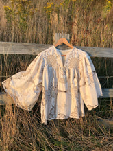 Load image into Gallery viewer, Mithra Smock Blouse, Crochet Crop Circle linen